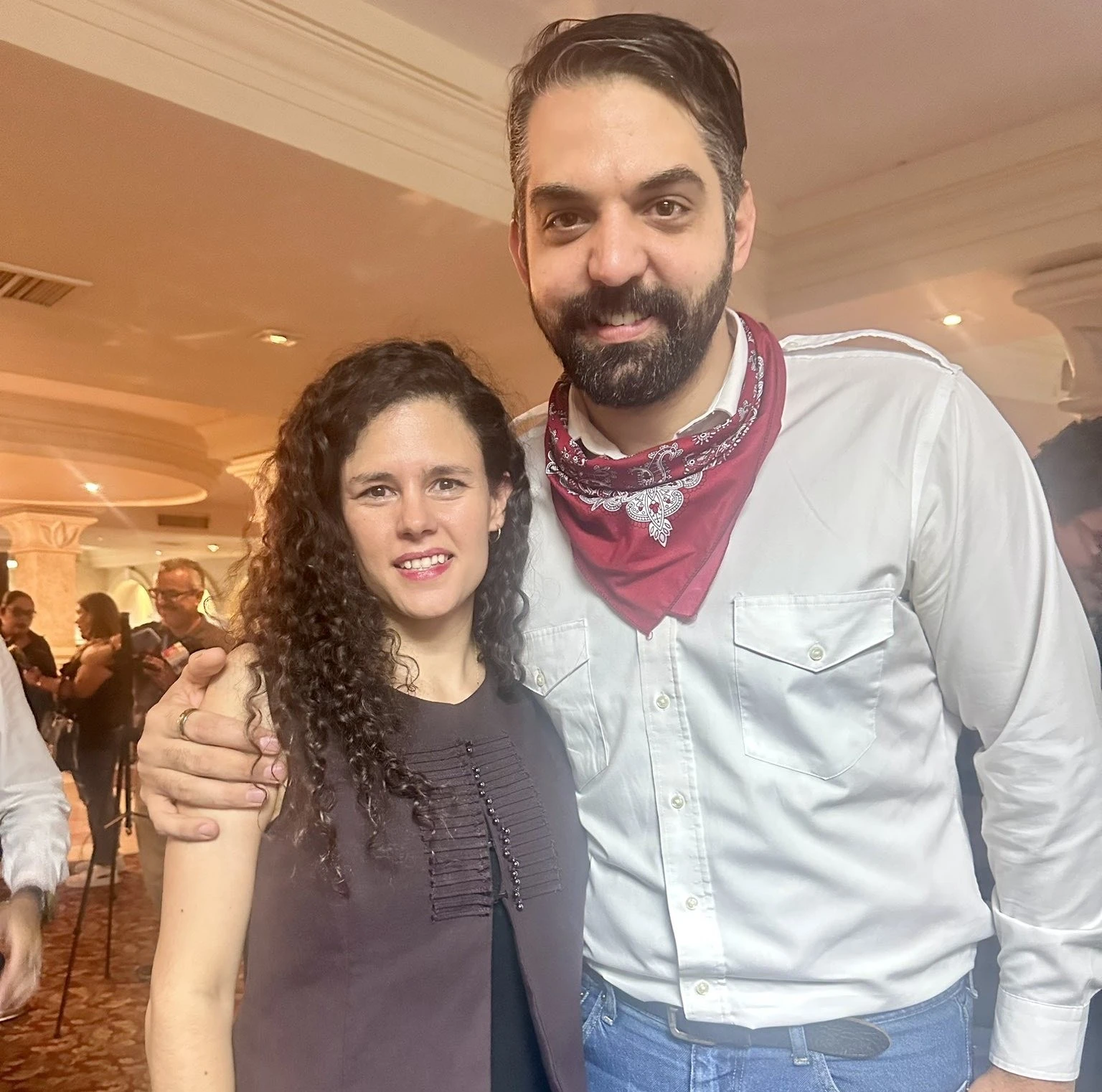 Detienen a diputado de Morena por protagonizar riña en Coahuila 